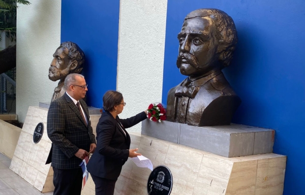 ISFODOSU rinde homenaje a Juan Pablo Duarte en su 210 Aniversario