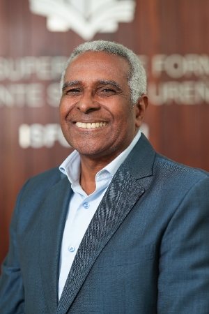 Rolando Guzmán, Miembro Intuitu Personae