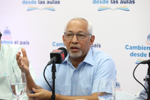 Ministro de Educación destaca el rol primordial del ISFODOSU en la inducción de nuevos docentes