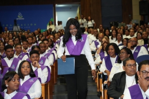 ISFODOSU entrega 198 maestros de excelencia a la región Sur durante su cosecha de 2023